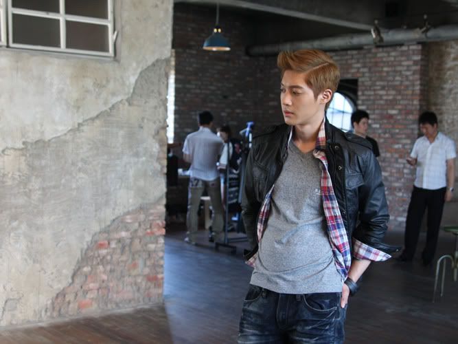 [HJL] Hang Ten F/W 2011 Photoshoot BTS E2c1afc63fa673eac81768a