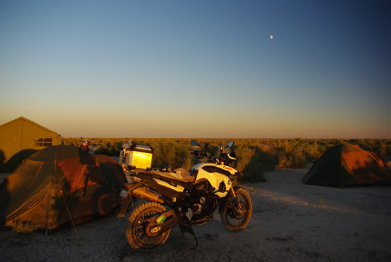 RUTAS EN MOTO F800atSunset