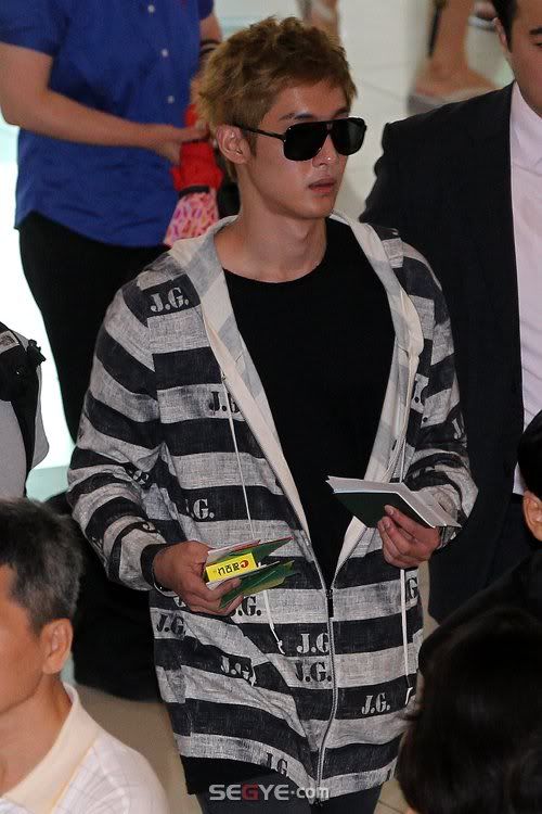 [HJL] Gimpo Airport hacia Japón [28.07.11] 56fdadd12d7a44525882ddf4