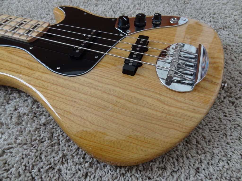 VENDIDO Lakland Skyline Darryl Jones 4 cordas (DJ4) Natural/Maple/Blocos 191c297f