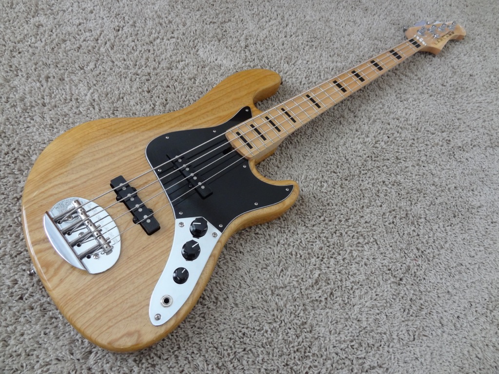 VENDIDO Lakland Skyline Darryl Jones 4 cordas (DJ4) Natural/Maple/Blocos 3da548a2