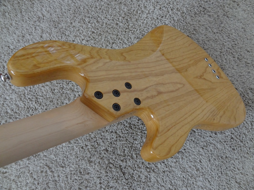 VENDIDO Lakland Skyline Darryl Jones 4 cordas (DJ4) Natural/Maple/Blocos 8e239913