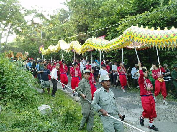 Hỳnh tổng hợp zía pà CHâu Ốc 2011 13062931031951525764_574_574