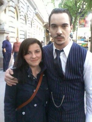 seen jrm today - Page 32 Jonnymetfandracula_zps9c671a66