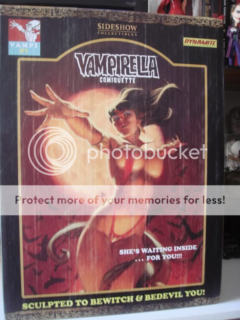 [Sideshow] Vampirella Comiquette - Polystone Statue - Destruidora de casamentos/namoros lançada! - Página 3 DSC09959