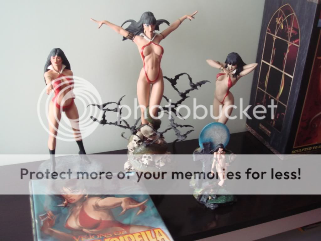 [Sideshow] Vampirella Comiquette - Polystone Statue - Destruidora de casamentos/namoros lançada! - Página 3 DSC09973