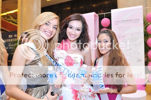 Tổng hợp hoạt động của Trúc Diễm tại Miss International 2011 6266072242_3755222993