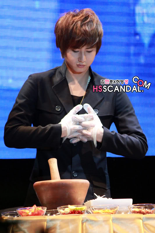 [YS] ‘KyuJong & YoungSaeng AND Story in Thailand’ Fanmeeting (2) 1292238878_84620_conv