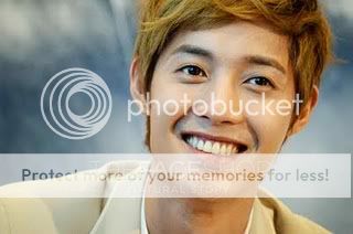 [HJL] Fotos desde The Face Shop Asia Singapur 290555_238929506148171_103802769660846_630762_823524_o