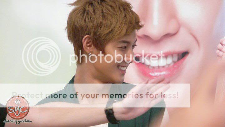 [HJL] TFS event in The Coliseum, Resorts World [19.8.11] (7)   321460_270093619683548_231614143531496_1176545_2159965_n