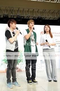 [HJL] Fotos desde The Face Shop Asia Singapur 334460_238948129479642_103802769660846_630972_2714840_o