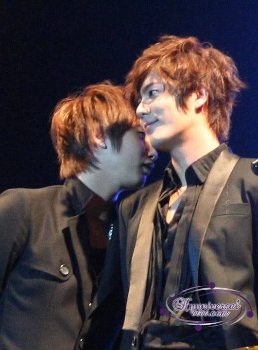 [YS+KJ] ‘KyuJong & YoungSaeng AND Story in Thailand’ Fanmeeting (4) 157052_165566806818688_143058185736217_302778_4102374_n