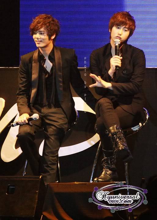 [YS+KJ] ‘KyuJong & YoungSaeng AND Story in Thailand’ Fanmeeting (4) 163223_165566626818706_143058185736217_302772_5377936_n