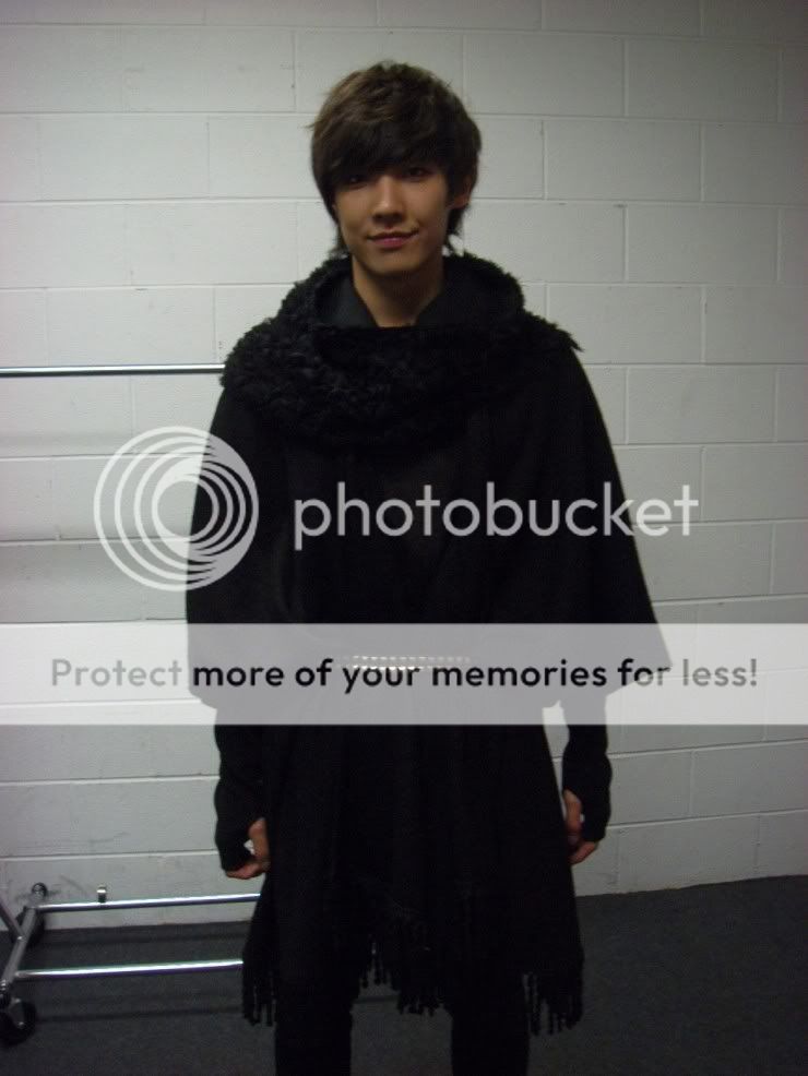 111128 [PICS] Joon, Mir, &amp; Thunder Sponsored By VANTVAART