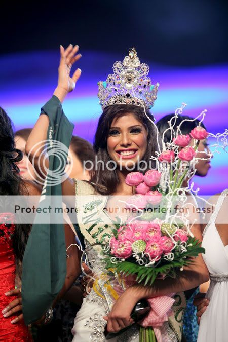 Người đẹp Ấn Độ đăng quang Hoa hậu Trái Đất 2010! Miss24122010