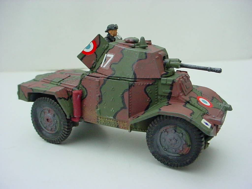 panhard 178 au 1/72 Militarian2006