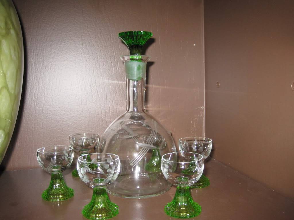 Please help identify this decanter set? McKenzieEstate023