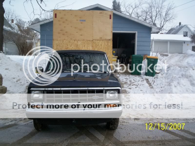 my ice house & new truck 100_3227ice3