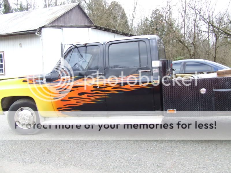 Campers and a couple clunkers over in Ohio 009-1