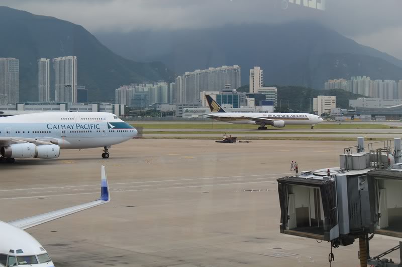 Chek Lap Kok Airport  IMG_2234camera