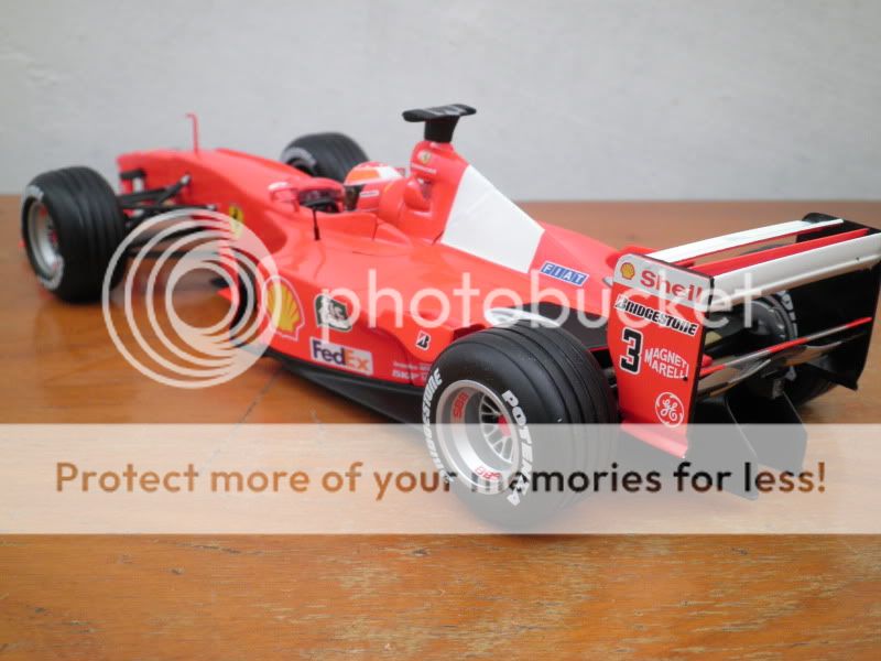 FERRARI F1 2000. PC250026