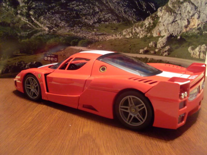 Mis Ferrari 1/18 Hot Wheels SDC16382