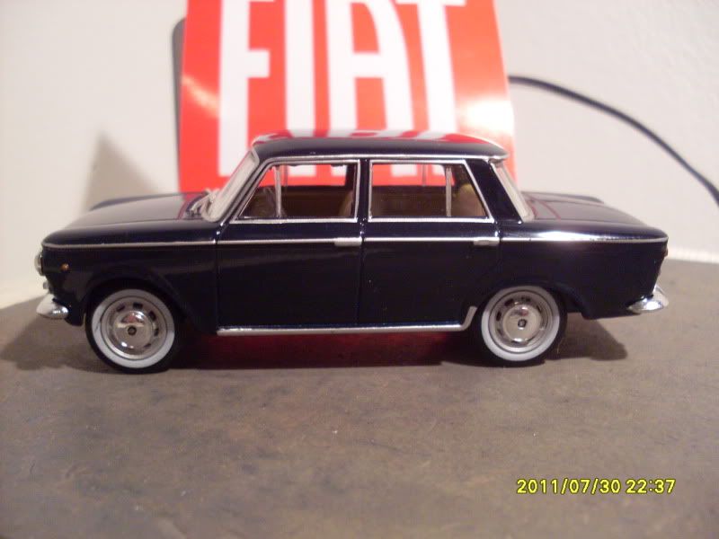 FIAT 1500 1/43 SDC18391