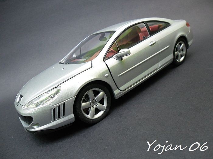 Peugeot 407 Coupé - 1:24 - Cararama SAM_2404