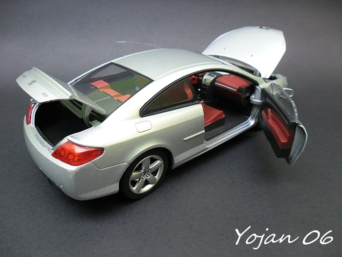 Peugeot 407 Coupé - 1:24 - Cararama SAM_2421