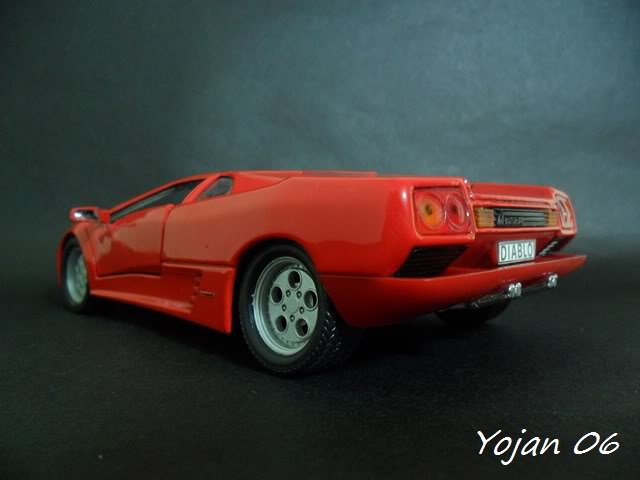 Lamborghini Diablo, escala 1:24 SAM_2686