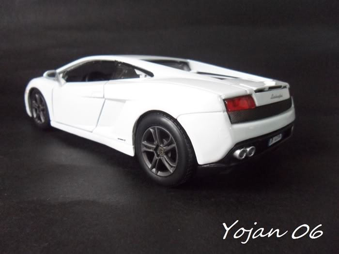 Lamborghini Gallardo LP560-4, escala 1:24 SAM_4136