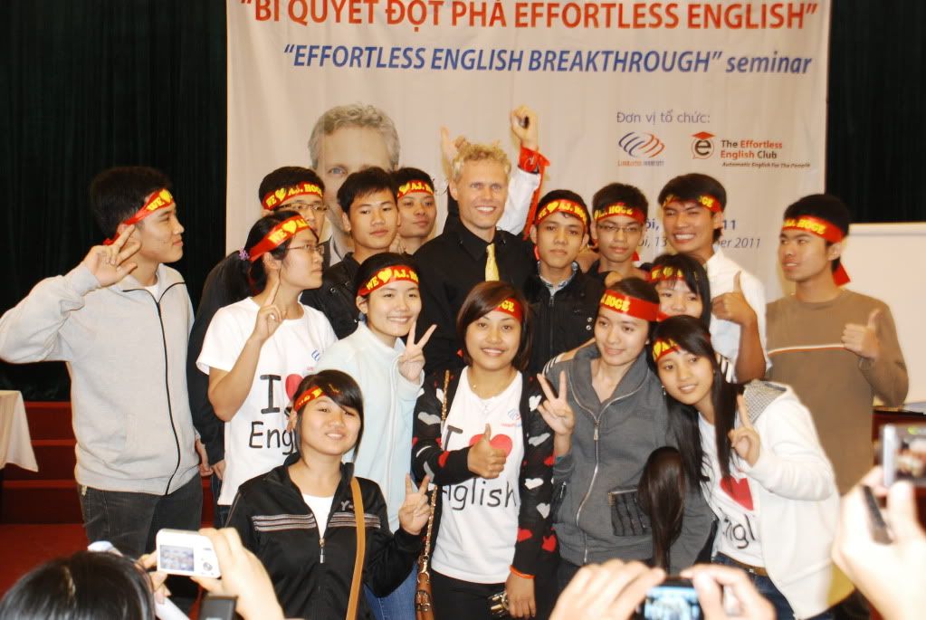 A.J Hoge in Hanoi (13/11/2011) 26