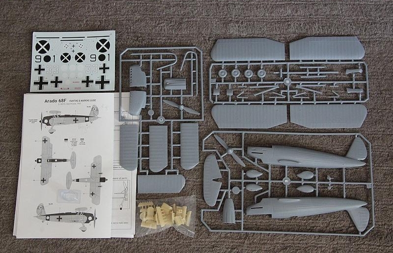 Arado Ar68 F 1937 - Classic Airframe/ shortrun 1/48 - avec son petit diorama  9dab9fc2-52f2-489a-bda6-0a96539b95fd_zps506b2829