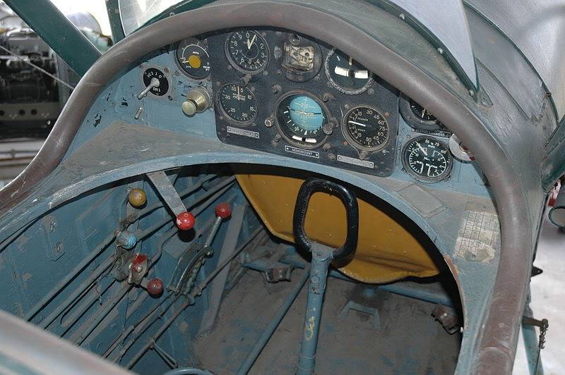 [GAVIA] Polikarpov Po-2 1/48  (ppo2) 800px-Po-2_cockpit_2010_1