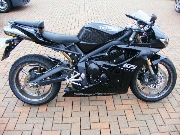 Triumph Daytona 675.  £6100ono 6756