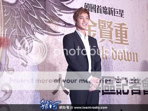 [HJL] ‘Break Down’ Press Conference en Taiwan [15.08.11] (4)   10f45a5570f0d1402a34f056