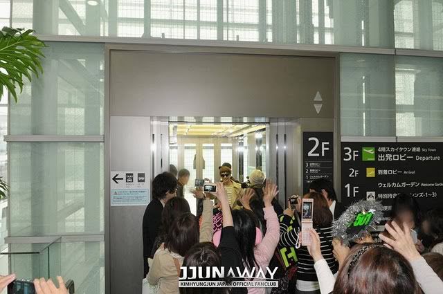 [HJB] Nuevas fotos desde JJUNAWAY 201104230145441