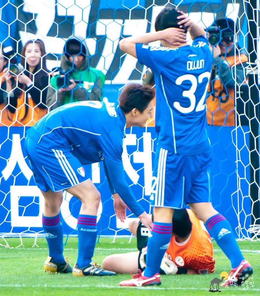 [HJL] FC MEN Soccer Match [24.04.11] (4)  A3ea6a0a323f88560cf3e389