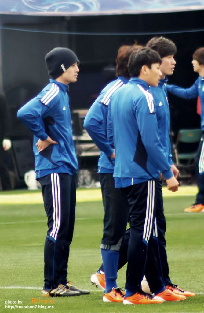 [HJL] FC MEN Soccer Match [24.04.11] (4)  B09535e70d4c79521bd81f28