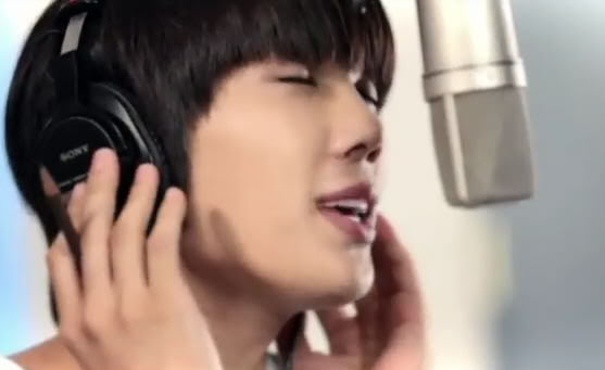 [news] Park Jung Min revela la versión japonesa del video “Like Tears Are Falling…” Snap00146