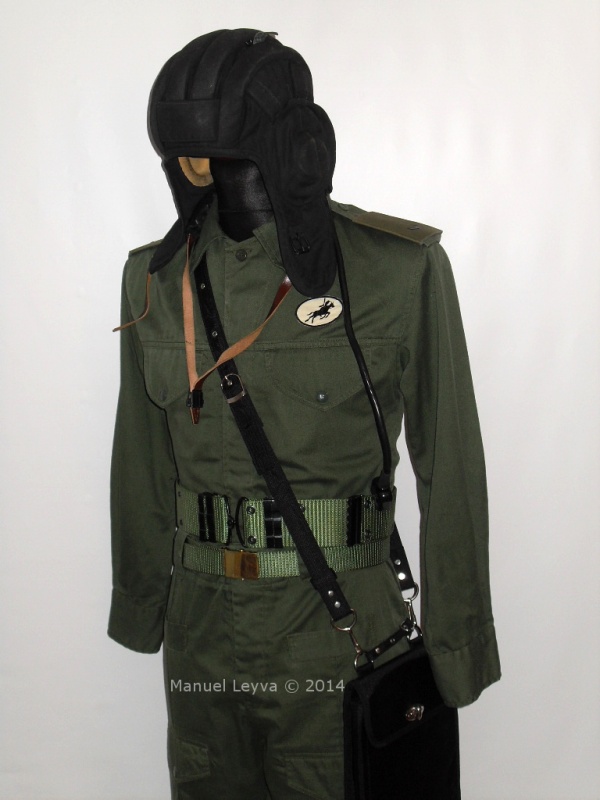 Cuban tank crew uniform SDC15079_zps1fa52fa0