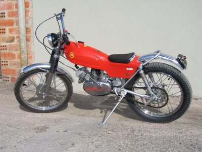 montesa - Montesa Cota 25 - Ayuda LUCESCOTA25-2_zps0e2b2c7a