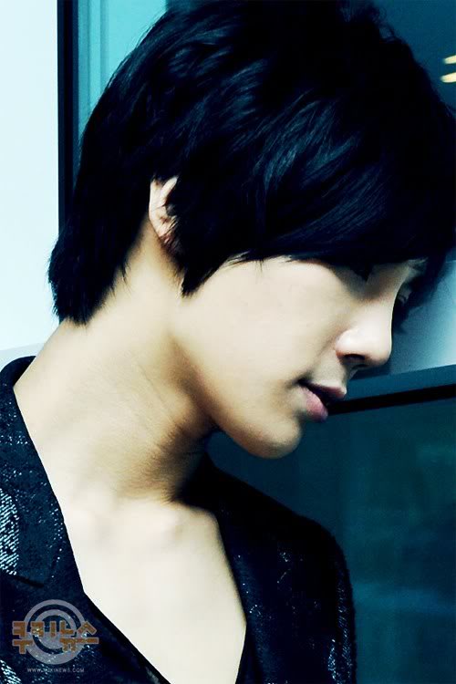 JungMin: "SS501 no son mis rivales" 110126_pak1