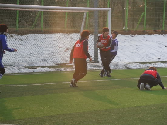 [news+video+fotos] ¡El equipo de futbol de famosos 'MEN' muestra una foto el grupo! Football5