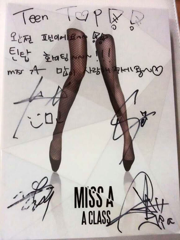 miss A revela que teen top tambien son sus fans  20110801_missa_aclass_autographed_teentop_0