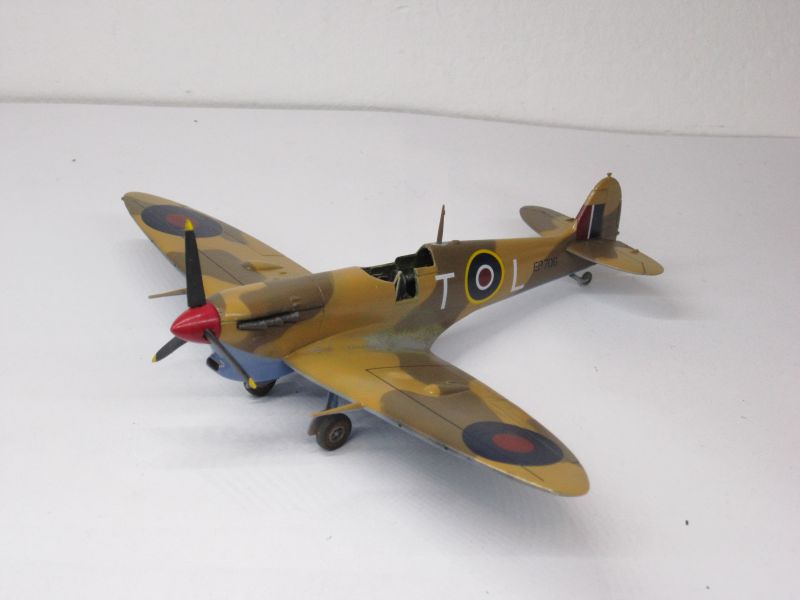 Spitfire MK V 1/72 Airfix, en proceso IMG_1237