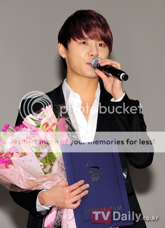 Kim Junsu nominado como Mejor Actor Protagonico en los “The Musical Awards” (09/05/2012) 120509KimJunsuNominatedForBestMaleLead