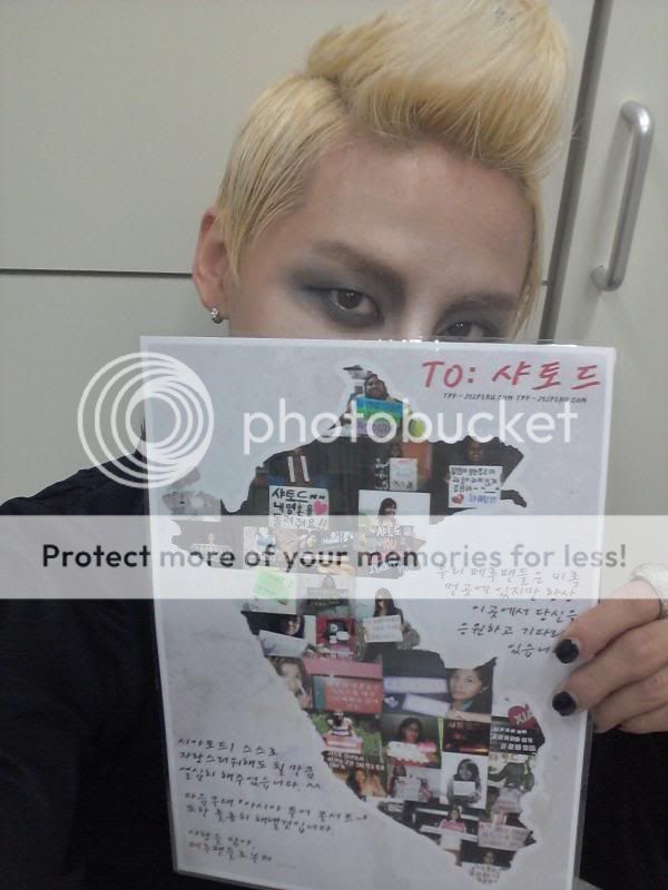 FOTO "Actualización en el Twitter de Junsu" ♥♥ (29/04/2012)  Aro9g61CIAAwevP