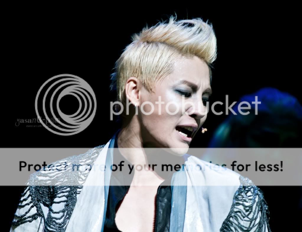 FOTOS "Musical ELISABETH" - Junsu (29/04/2012) _DSC0079_logo