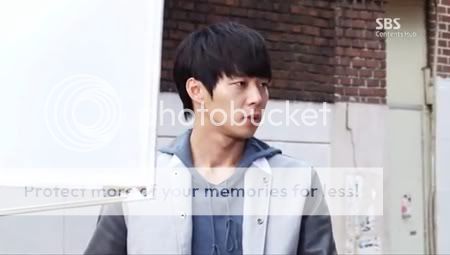 VIDEO "Rooftop Prince" Making Off - Yoochun (08/05/2012) Grtgtrg-2